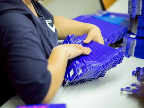 การตรวจคุณภาพกล่องก่อนส่งมอบ