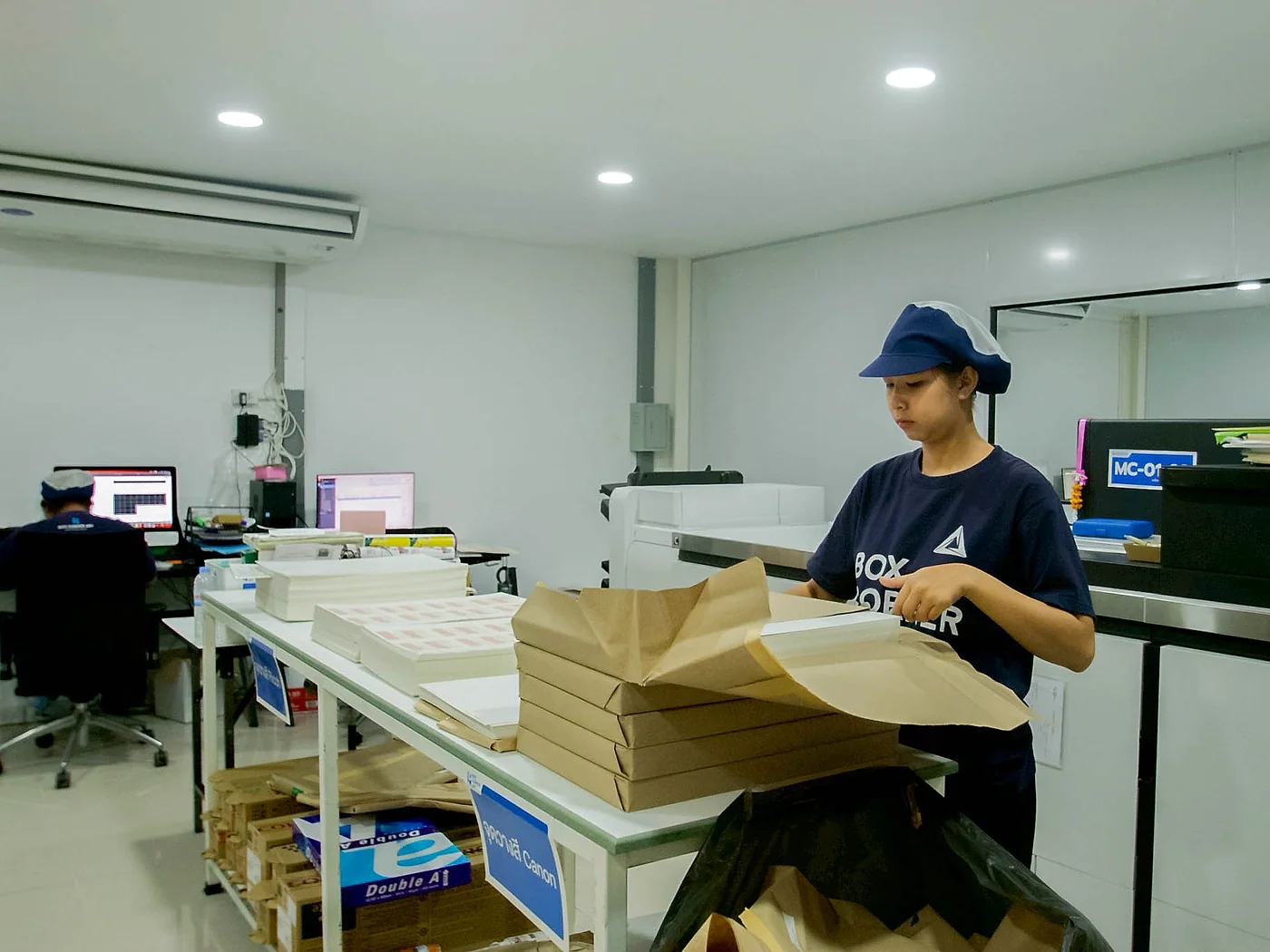 เครื่องปะกาวและประกอบกล่องบรรจุภัณฑ์ รูปที่ 4