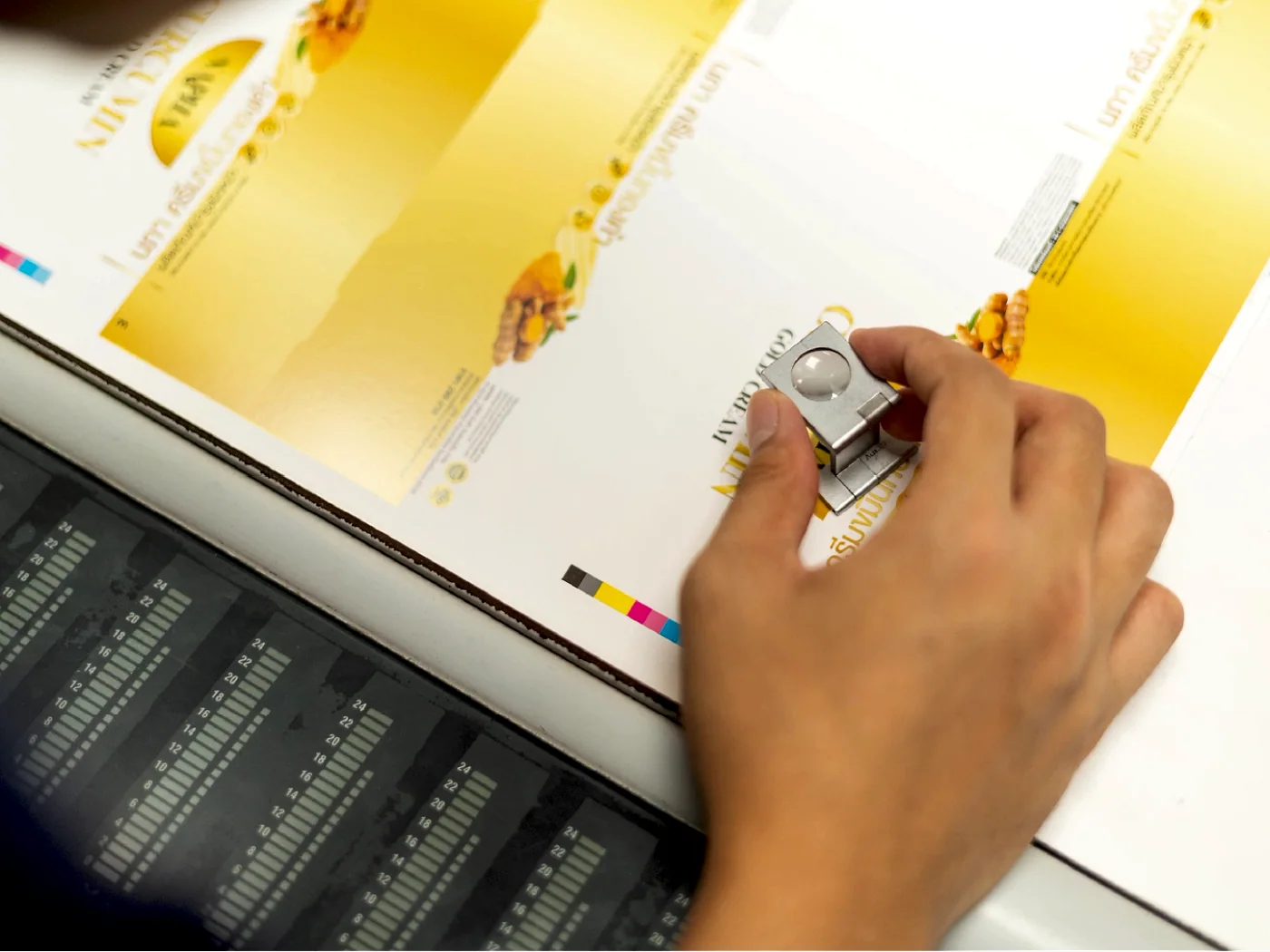 ตรวจ Artwork และ Dieline สำหรับงานพิมพ์กล่อง รูปที่ 1