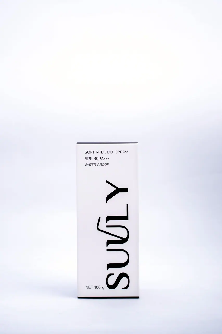 รูปตัวอย่างกล่องครีมสกินแคร์ SUULY Soft Milk DD Cream Water Proof สำหรับรับผลิตกล่อง รับทำกล่อง และผลิตกล่องโดย Box Corner Art มุมที่ 2