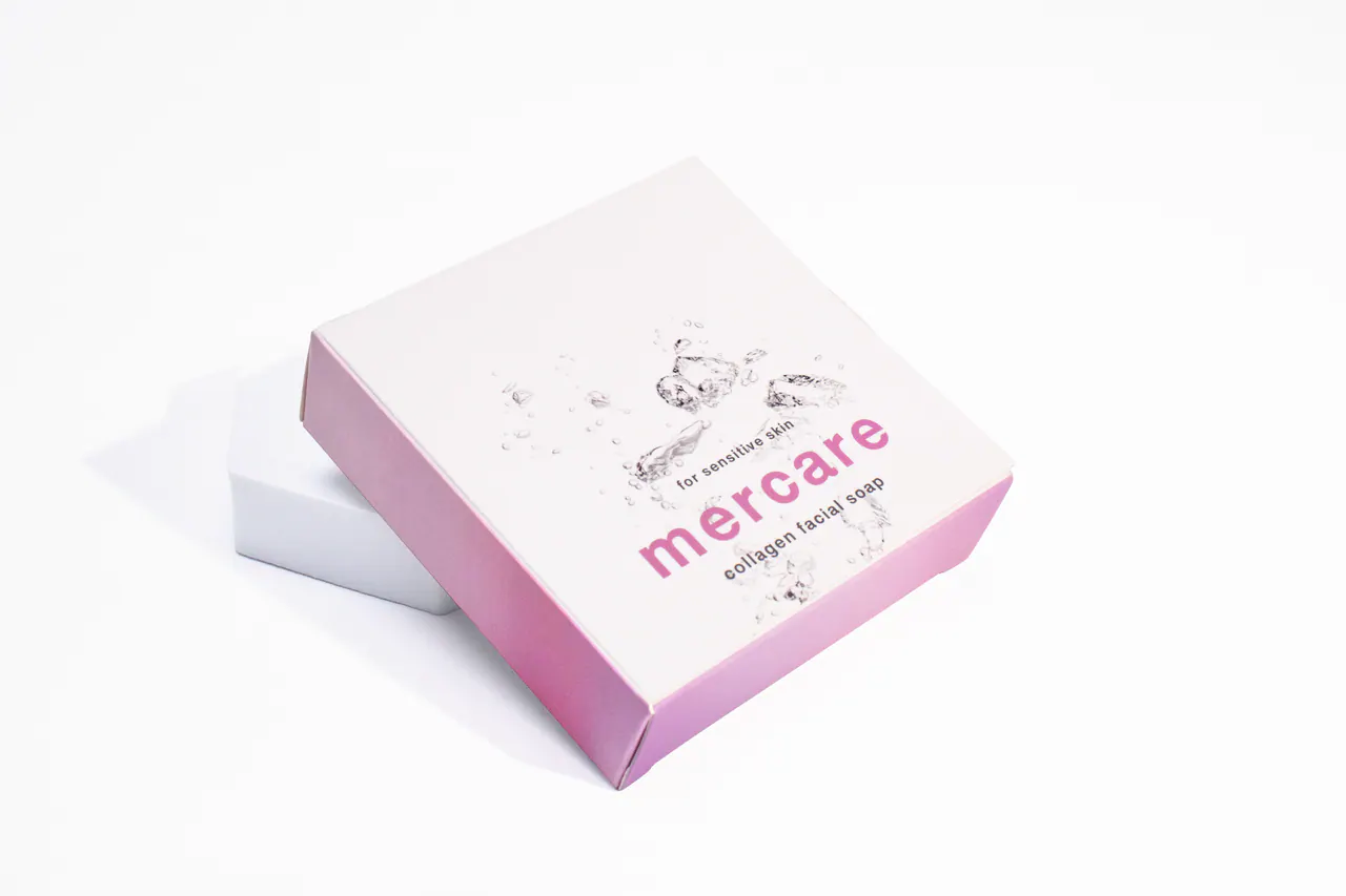 รูปตัวอย่างกล่องสบู่ Mercare Collagen Facial Soap สำหรับรับผลิตกล่อง รับทำกล่อง และผลิตกล่องโดย Box Corner Art มุมที่ 3