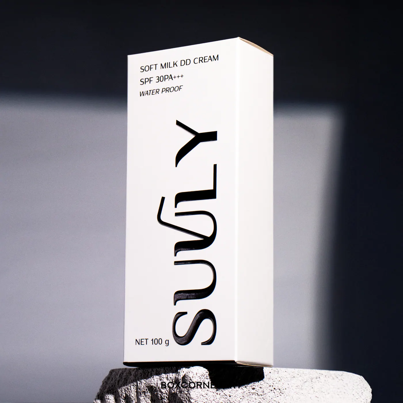กล่อง SUULY Soft Milk DD Cream ทำกล่องครีมให้ดูละมุนแต่ขายได้จริง โดย Box Corner Art